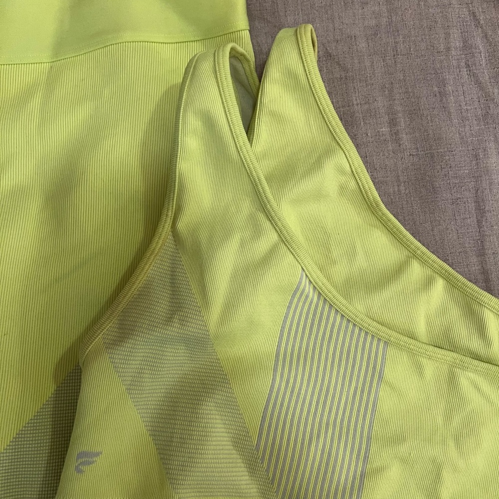 Fabletics Light Yellow Workout Set - image 8
